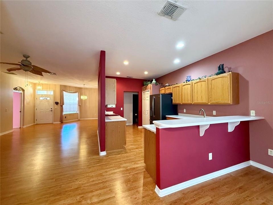 For Sale: $278,900 (3 beds, 2 baths, 2093 Square Feet)