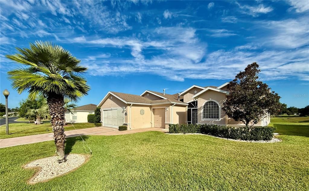 For Sale: $278,900 (3 beds, 2 baths, 2093 Square Feet)