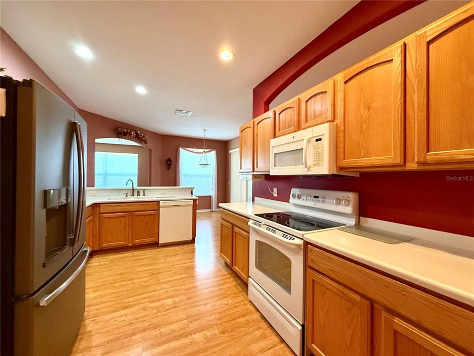 For Sale: $278,900 (3 beds, 2 baths, 2093 Square Feet)