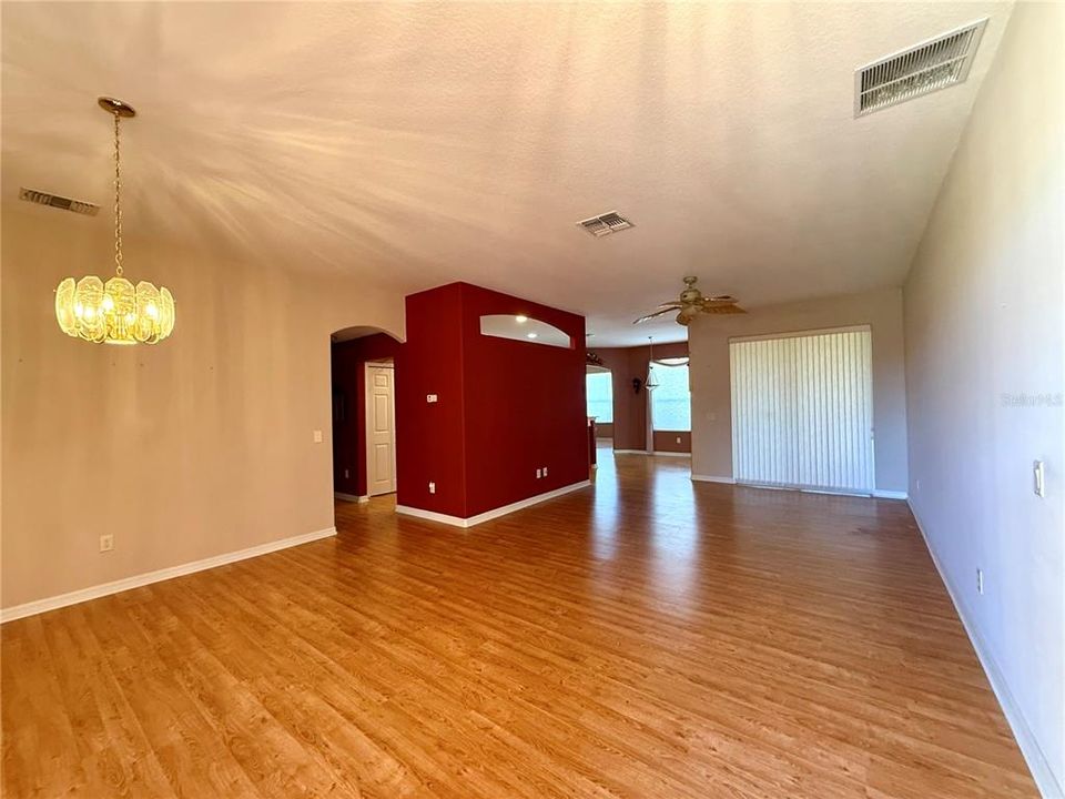 For Sale: $278,900 (3 beds, 2 baths, 2093 Square Feet)