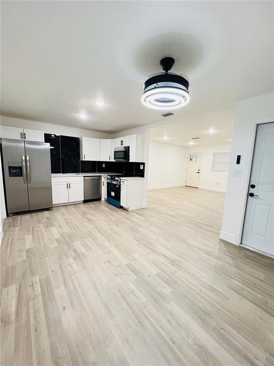 Active With Contract: $249,000 (3 beds, 2 baths, 1208 Square Feet)