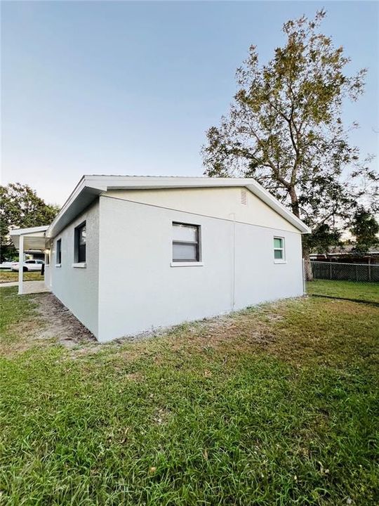 Active With Contract: $249,000 (3 beds, 2 baths, 1208 Square Feet)