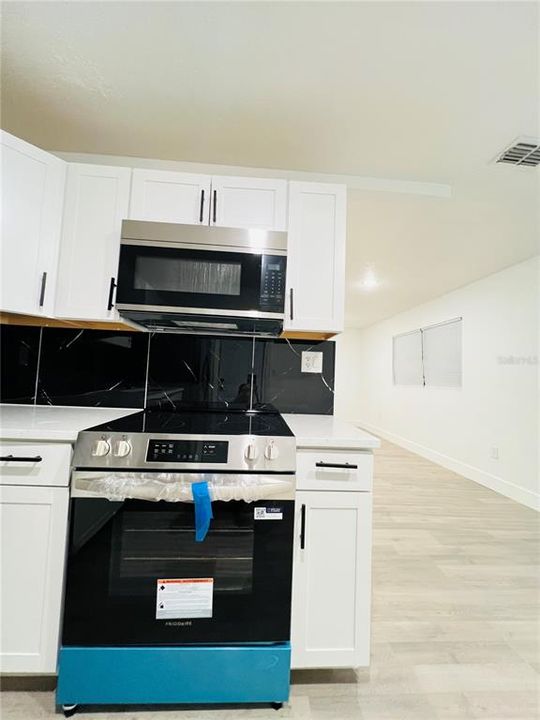 Active With Contract: $249,000 (3 beds, 2 baths, 1208 Square Feet)