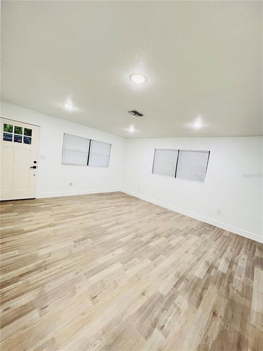 Active With Contract: $249,000 (3 beds, 2 baths, 1208 Square Feet)