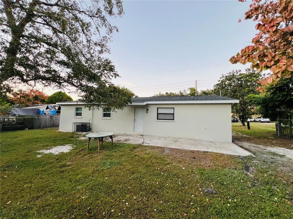 Active With Contract: $249,000 (3 beds, 2 baths, 1208 Square Feet)