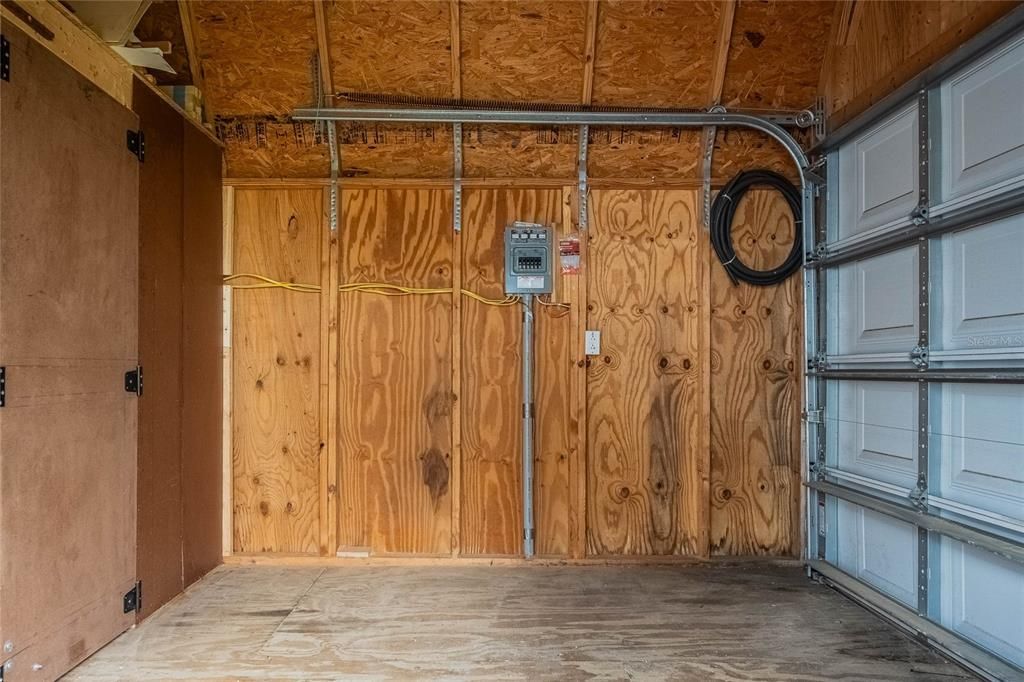 For Sale: $165,000 (2 beds, 2 baths, 1300 Square Feet)