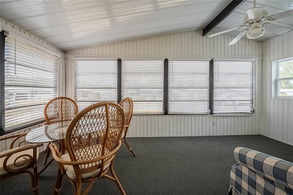 For Sale: $165,000 (2 beds, 2 baths, 1300 Square Feet)