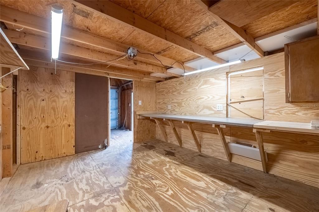 For Sale: $165,000 (2 beds, 2 baths, 1300 Square Feet)