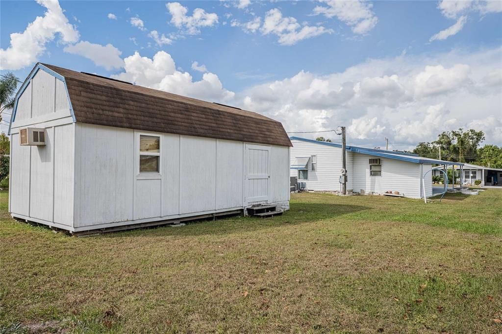 For Sale: $165,000 (2 beds, 2 baths, 1300 Square Feet)