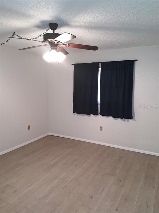 В аренду: $2,300 (2 спален, 2 ванн, 1015 Квадратных фут)