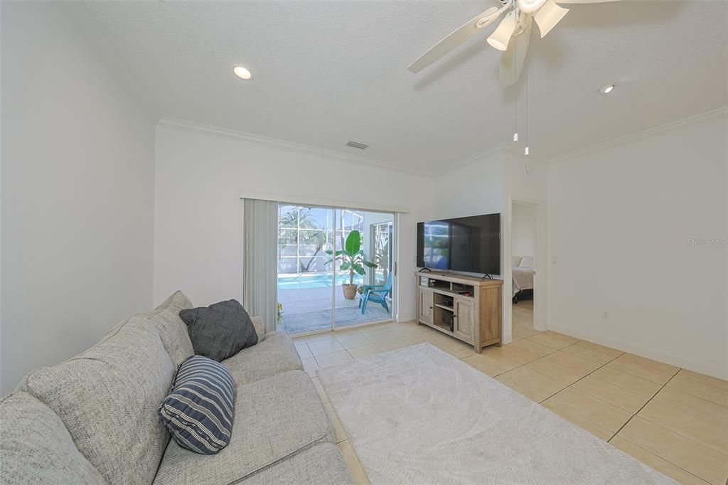 待售: $445,000 (3 贝兹, 2 浴室, 1339 平方英尺)