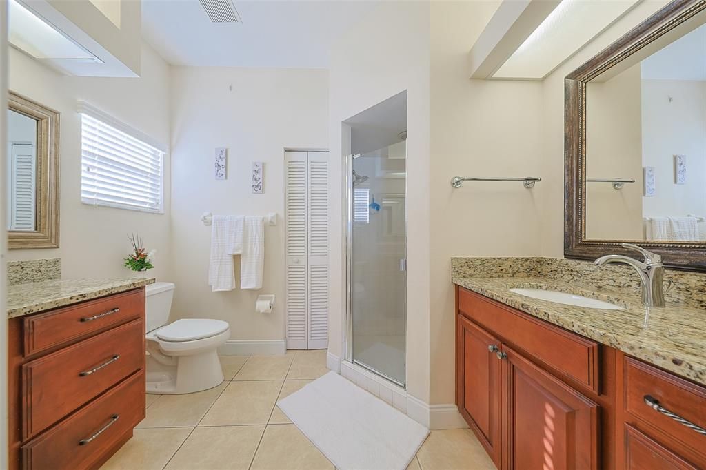 待售: $445,000 (3 贝兹, 2 浴室, 1339 平方英尺)