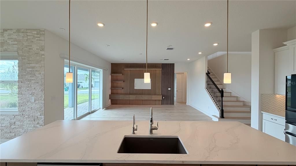 For Sale: $1,200,000 (5 beds, 5 baths, 4674 Square Feet)