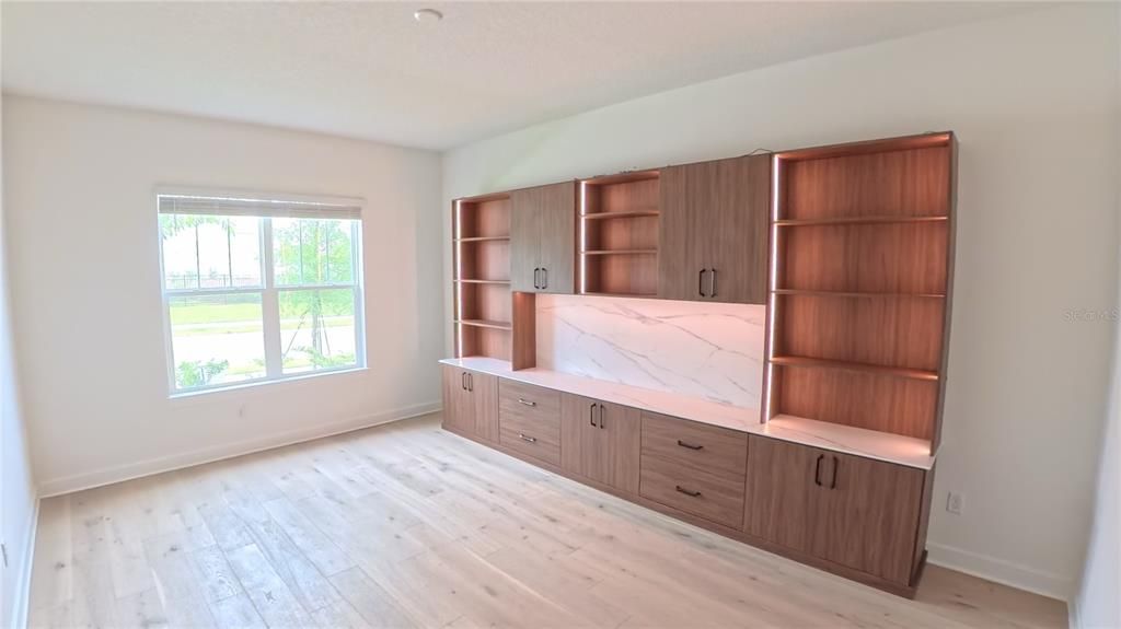 For Sale: $1,200,000 (5 beds, 5 baths, 4674 Square Feet)