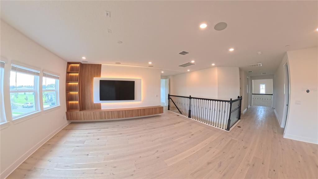 For Sale: $1,200,000 (5 beds, 5 baths, 4674 Square Feet)