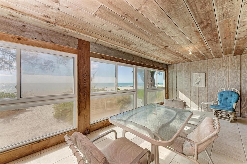 For Sale: $1,100,000 (2 beds, 2 baths, 1720 Square Feet)