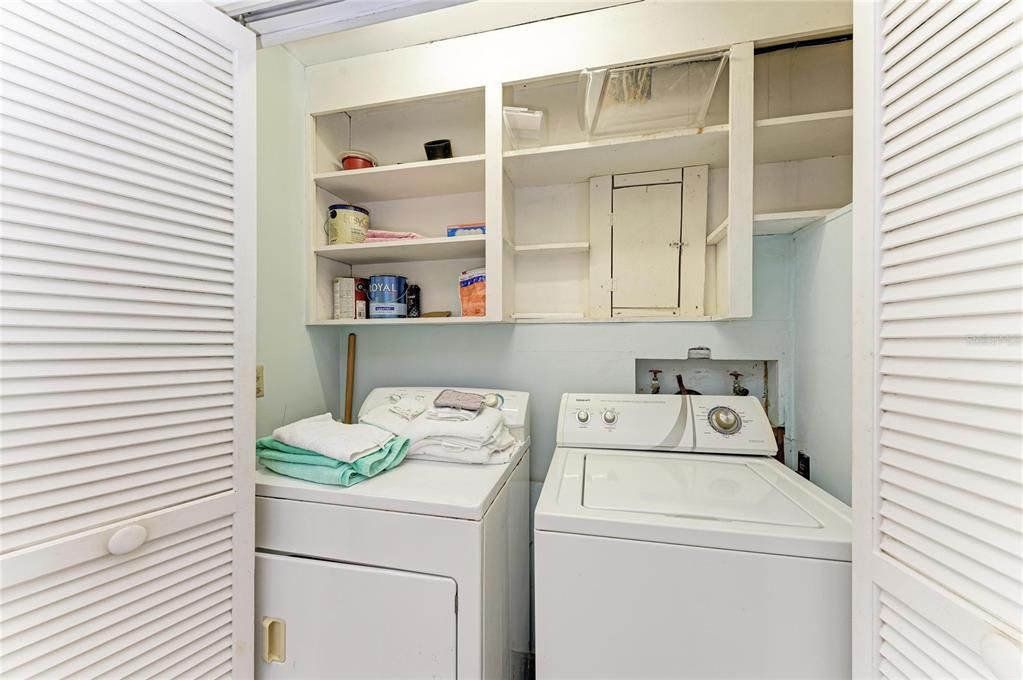 For Sale: $1,100,000 (2 beds, 2 baths, 1720 Square Feet)