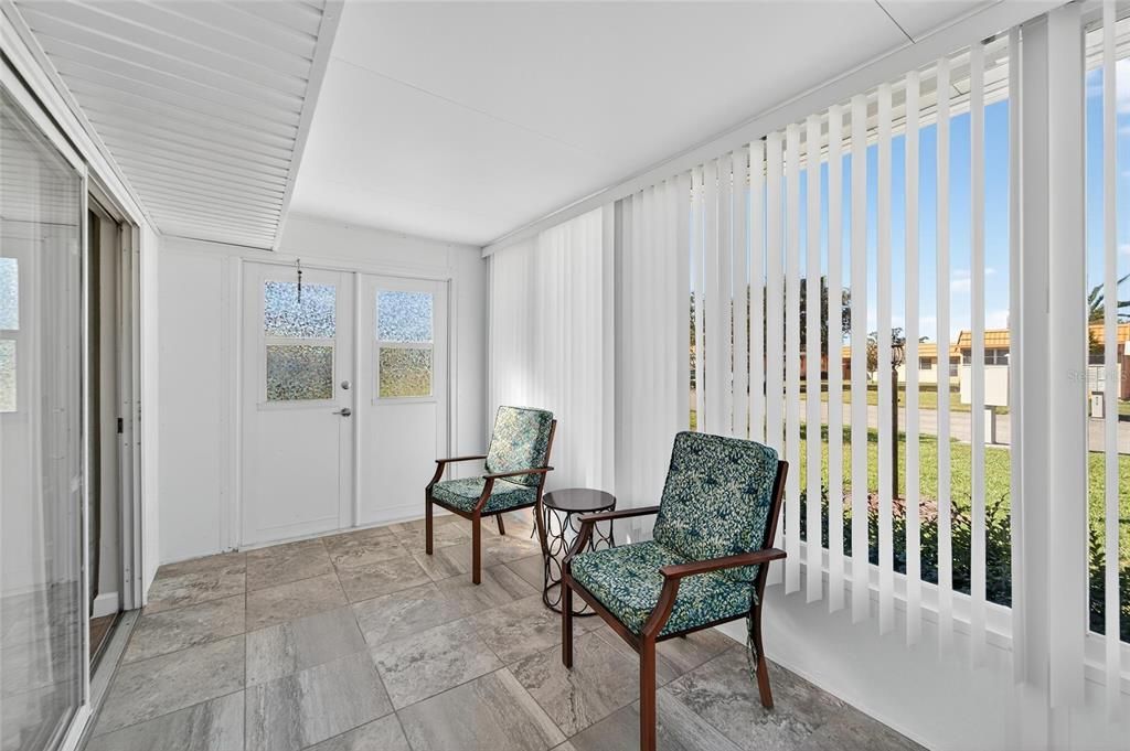 待售: $145,000 (2 贝兹, 2 浴室, 1104 平方英尺)