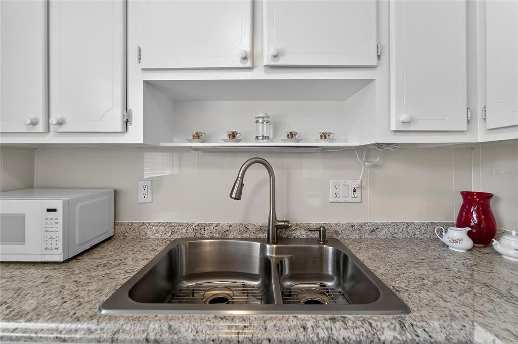 待售: $145,000 (2 贝兹, 2 浴室, 1104 平方英尺)