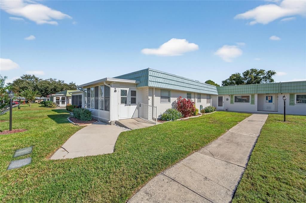 待售: $145,000 (2 贝兹, 2 浴室, 1104 平方英尺)