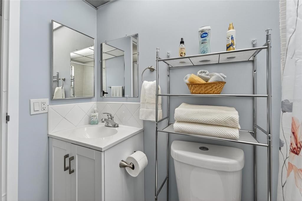 待售: $145,000 (2 贝兹, 2 浴室, 1104 平方英尺)