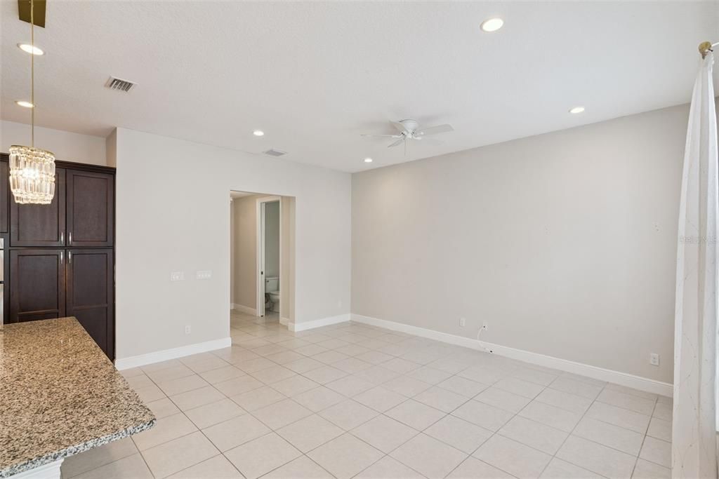 For Rent: $3,000 (3 beds, 2 baths, 2103 Square Feet)