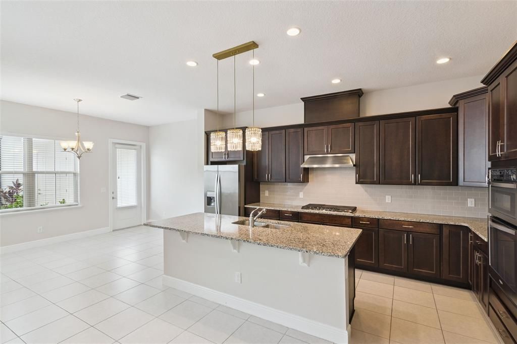 For Rent: $3,000 (3 beds, 2 baths, 2103 Square Feet)