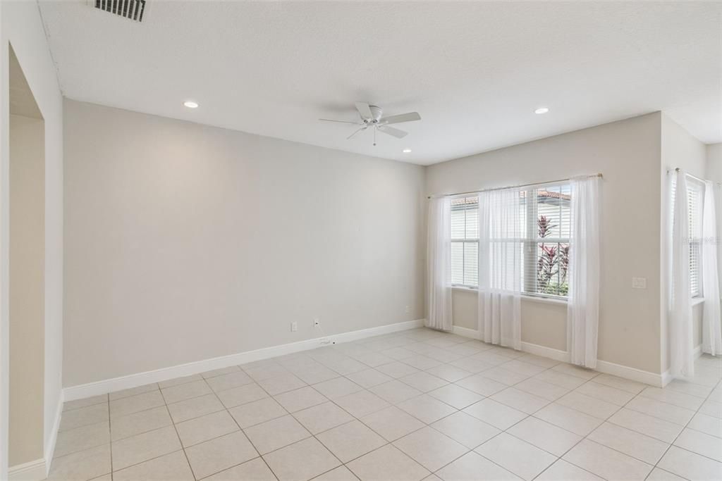 For Rent: $3,000 (3 beds, 2 baths, 2103 Square Feet)