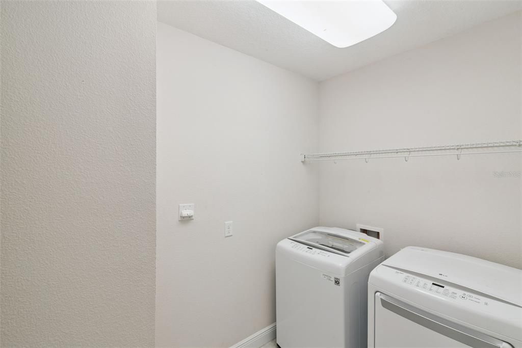 For Rent: $3,000 (3 beds, 2 baths, 2103 Square Feet)