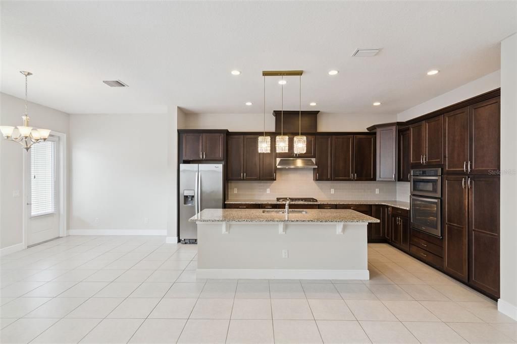 For Rent: $3,000 (3 beds, 2 baths, 2103 Square Feet)