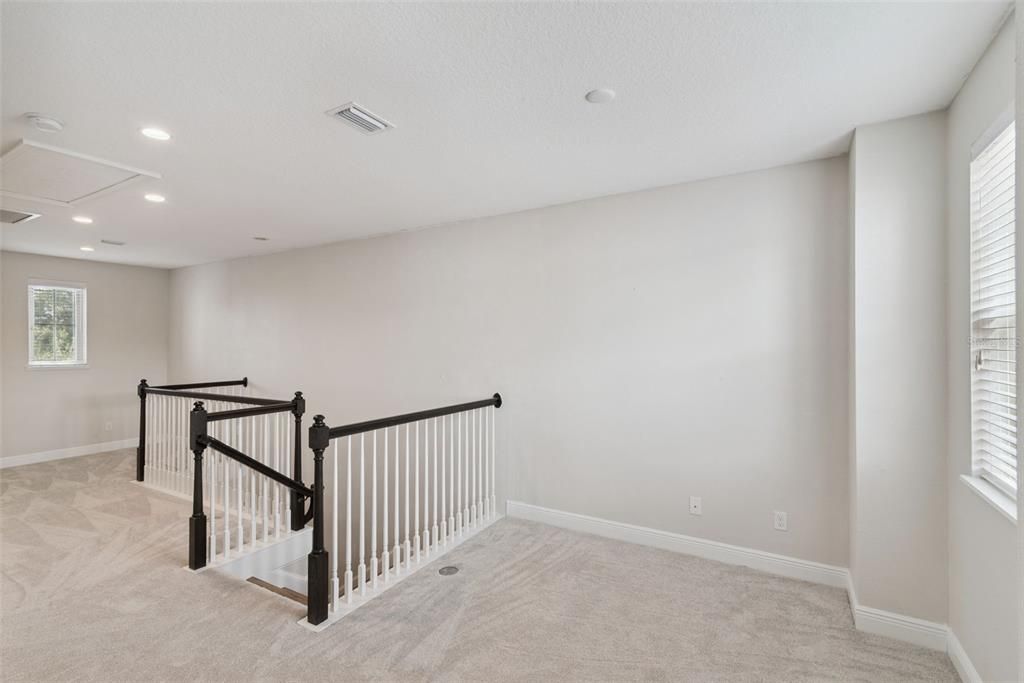 For Rent: $3,000 (3 beds, 2 baths, 2103 Square Feet)