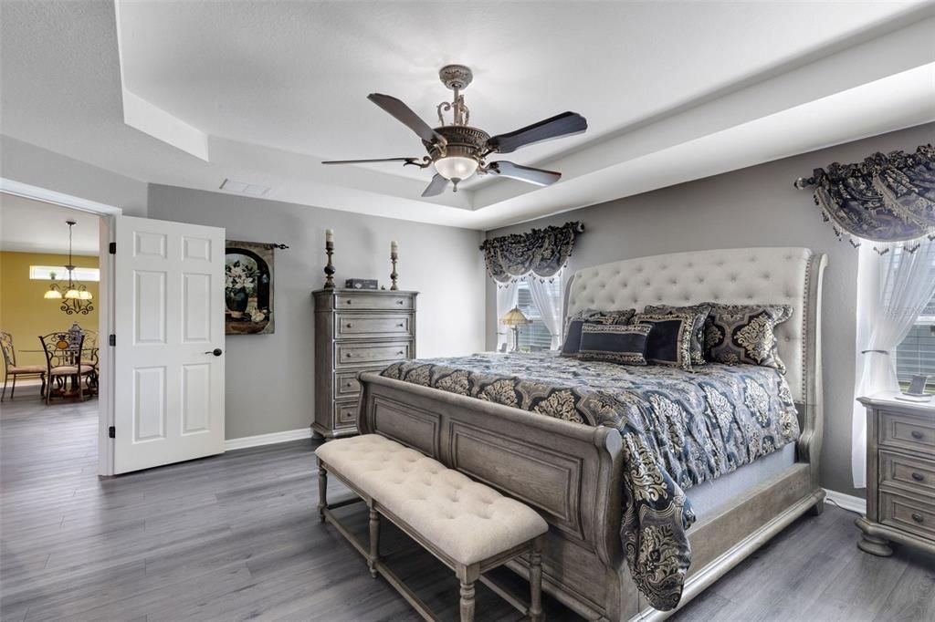 待售: $399,900 (4 贝兹, 2 浴室, 2004 平方英尺)