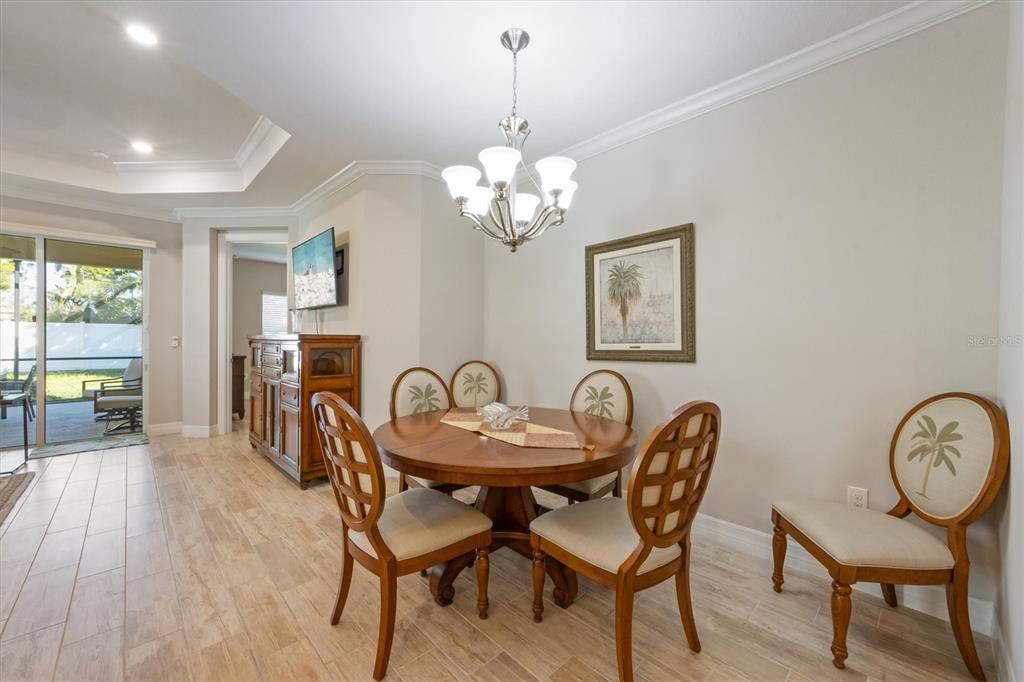 待售: $540,000 (2 贝兹, 2 浴室, 1525 平方英尺)