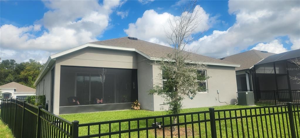 Active With Contract: $359,900 (4 beds, 2 baths, 2100 Square Feet)