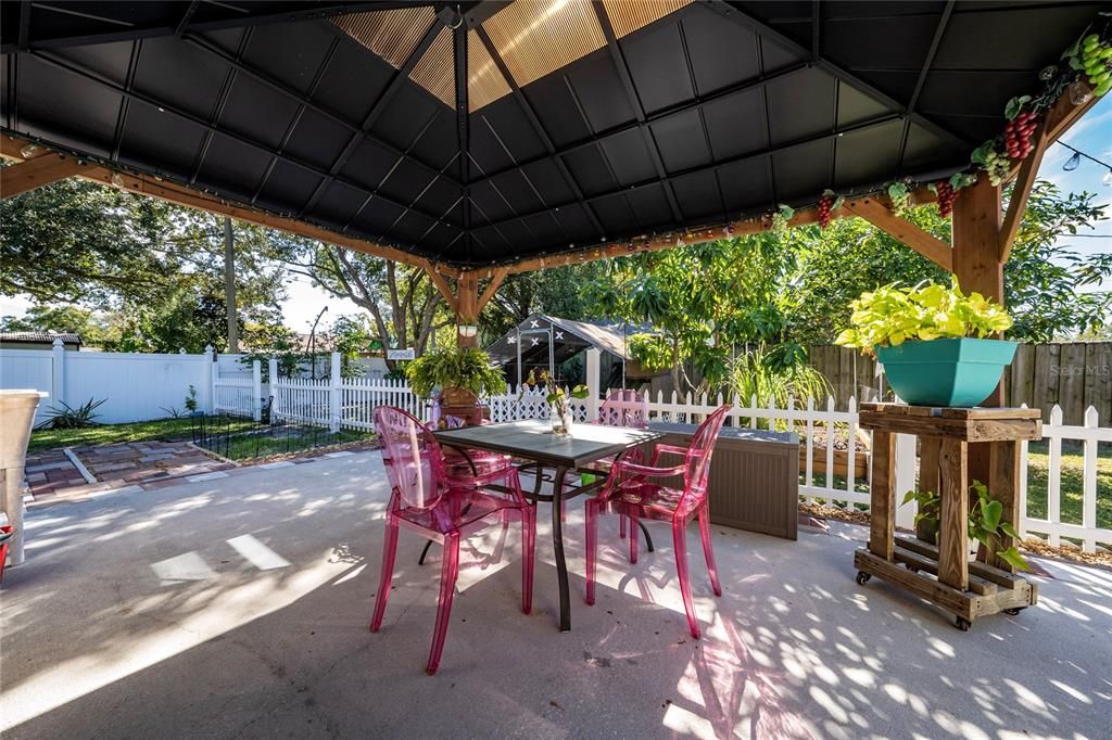 En Venta: $379,990 (4 camas, 2 baños, 1414 Pies cuadrados)