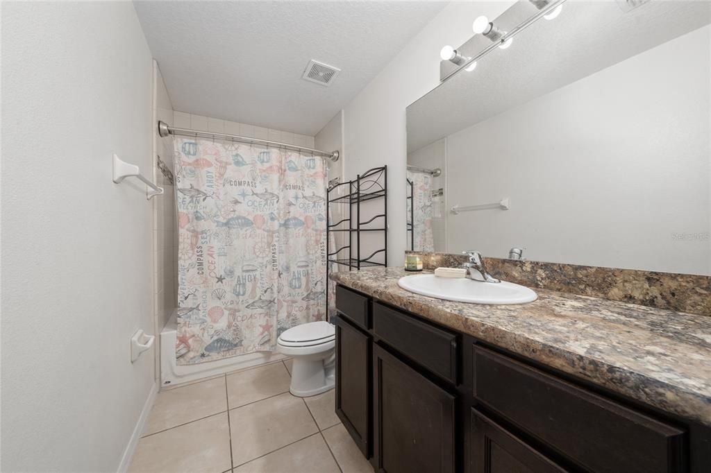 En Venta: $379,990 (4 camas, 2 baños, 1414 Pies cuadrados)