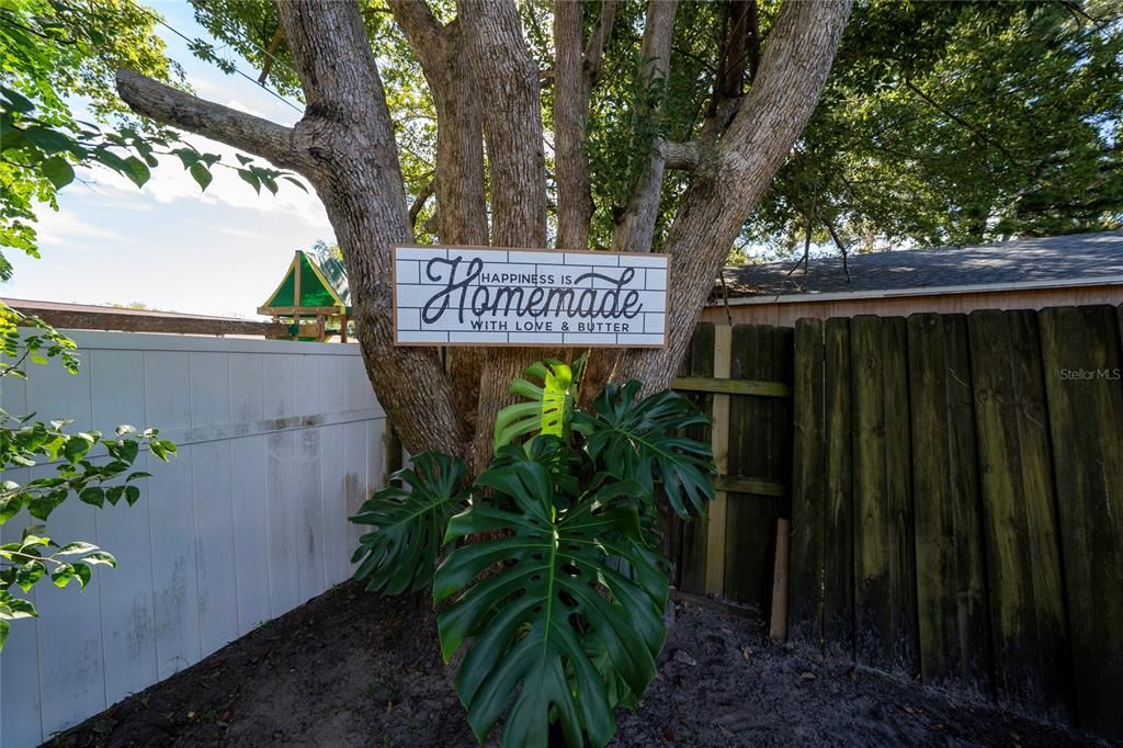 En Venta: $379,990 (4 camas, 2 baños, 1414 Pies cuadrados)