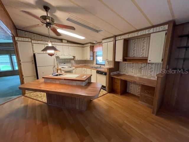 待售: $139,000 (2 贝兹, 2 浴室, 1351 平方英尺)