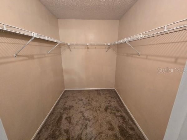 For Rent: $2,450 (4 beds, 2 baths, 1571 Square Feet)