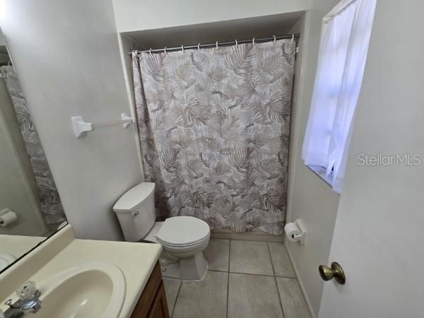 For Rent: $2,450 (4 beds, 2 baths, 1571 Square Feet)
