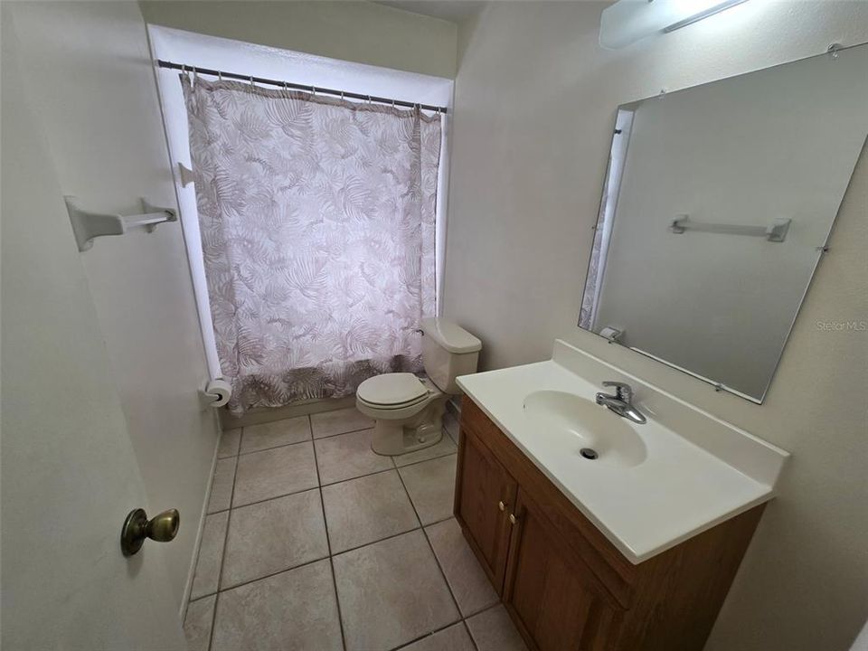 For Rent: $2,450 (4 beds, 2 baths, 1571 Square Feet)