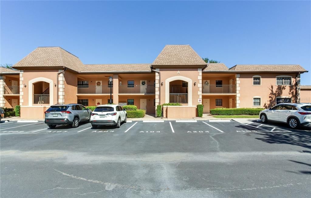 For Sale: $249,000 (2 beds, 2 baths, 912 Square Feet)