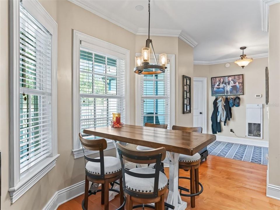 En Venta: $1,095,000 (3 camas, 2 baños, 2087 Pies cuadrados)