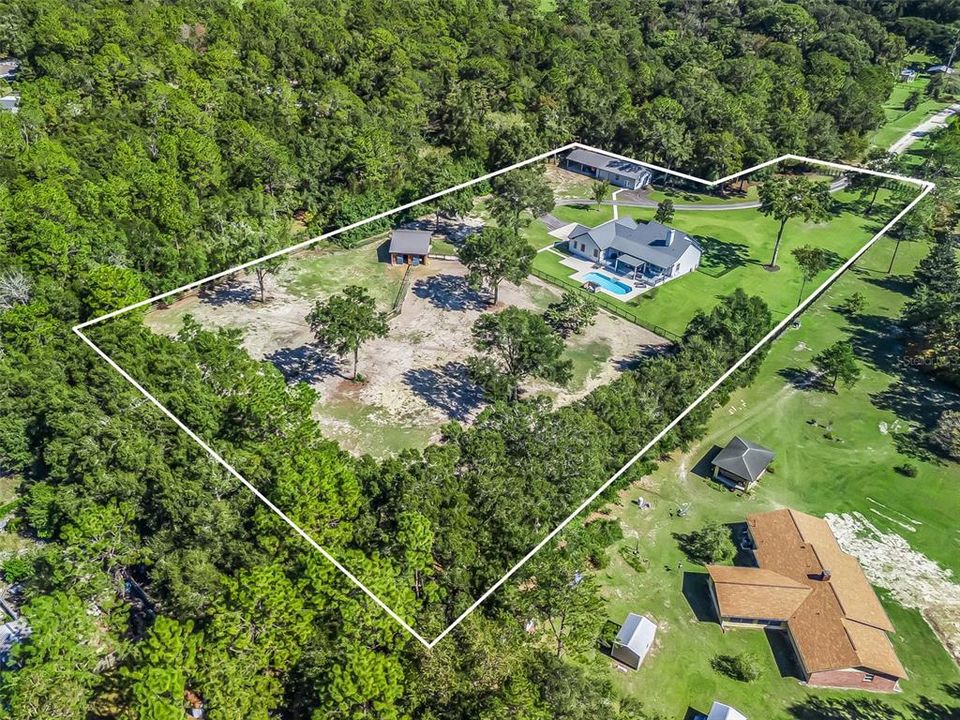 En Venta: $1,095,000 (3 camas, 2 baños, 2087 Pies cuadrados)