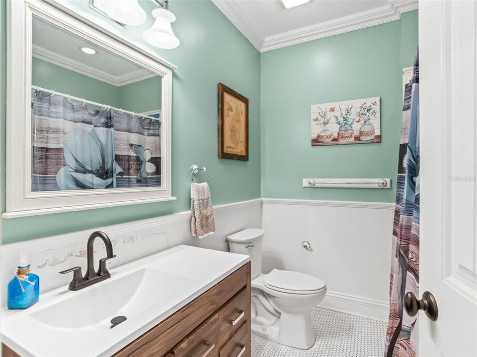 En Venta: $1,095,000 (3 camas, 2 baños, 2087 Pies cuadrados)