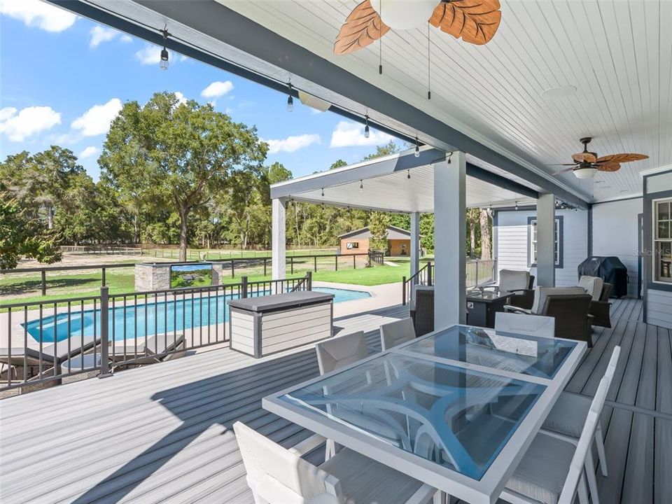 En Venta: $1,095,000 (3 camas, 2 baños, 2087 Pies cuadrados)