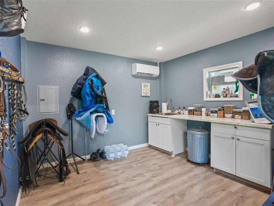 En Venta: $1,095,000 (3 camas, 2 baños, 2087 Pies cuadrados)