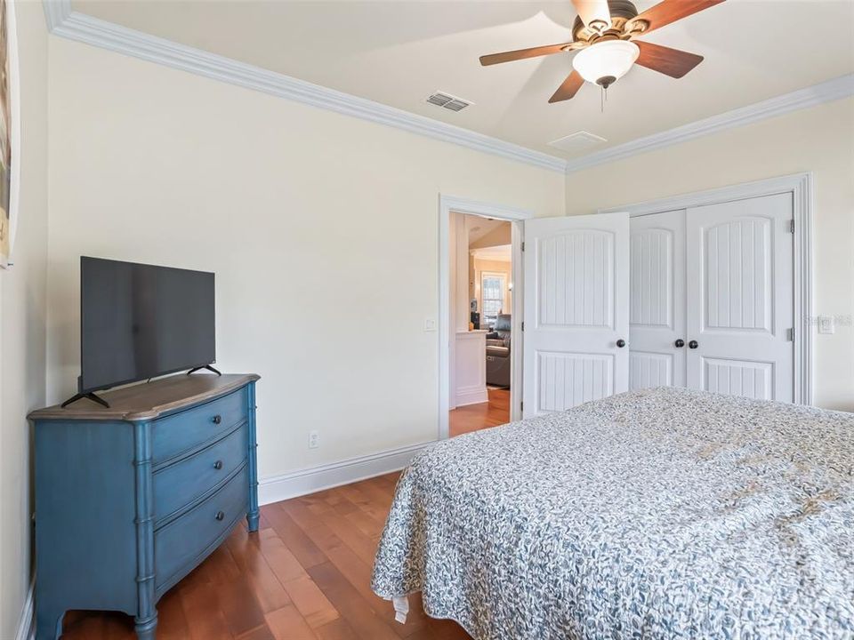 En Venta: $1,095,000 (3 camas, 2 baños, 2087 Pies cuadrados)