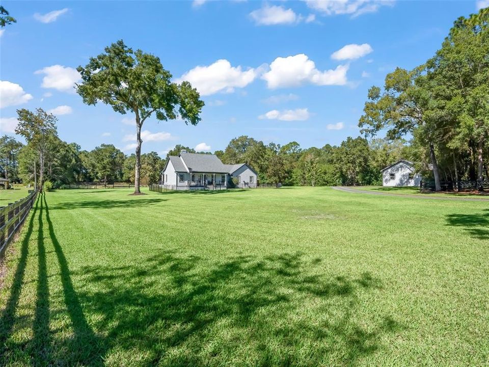 En Venta: $1,095,000 (3 camas, 2 baños, 2087 Pies cuadrados)