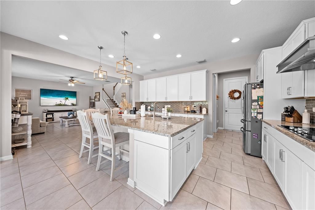 Active With Contract: $485,000 (4 beds, 2 baths, 2721 Square Feet)